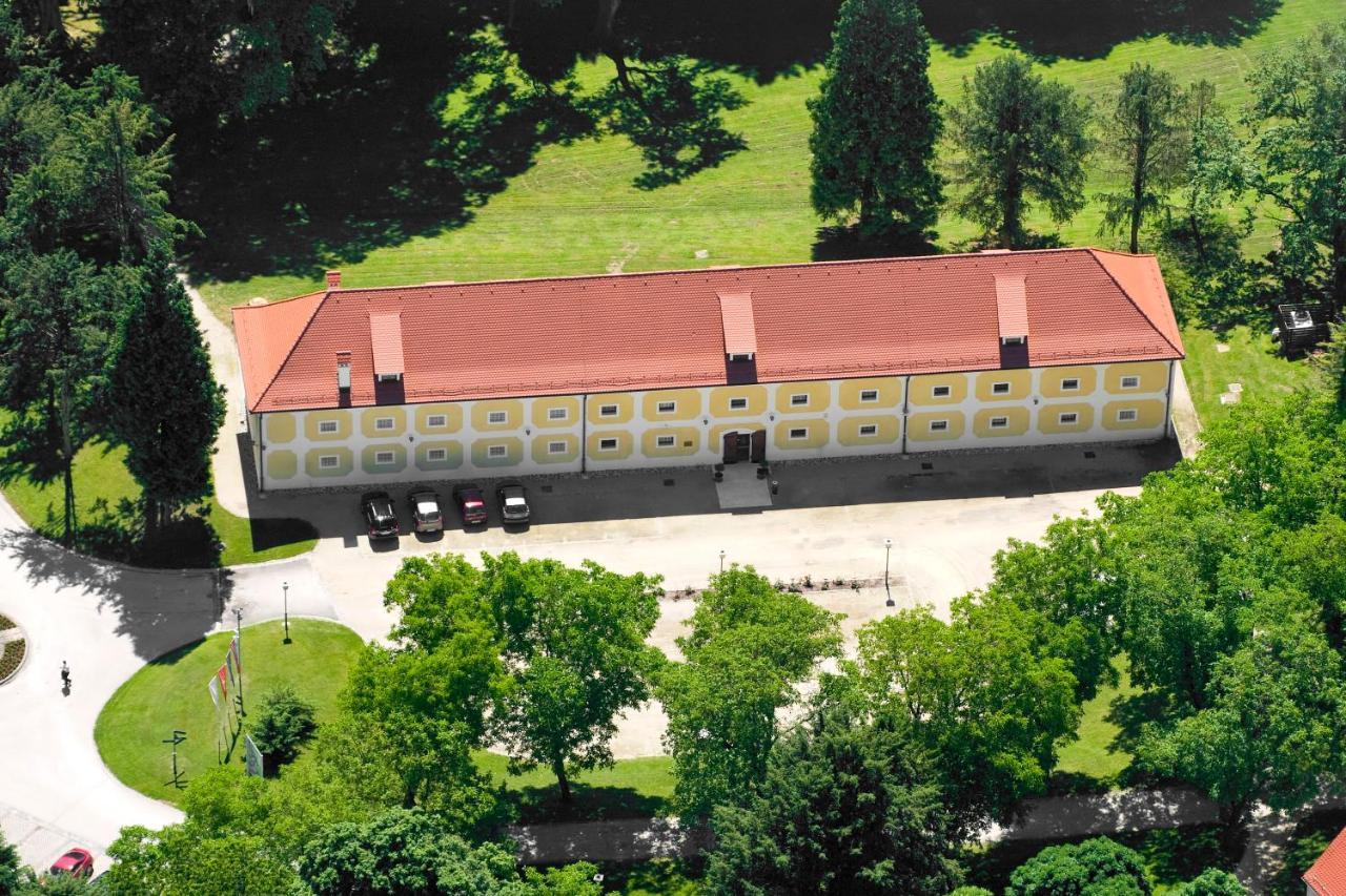 Mokrice Castle Estate Otel Obrezje Dış mekan fotoğraf