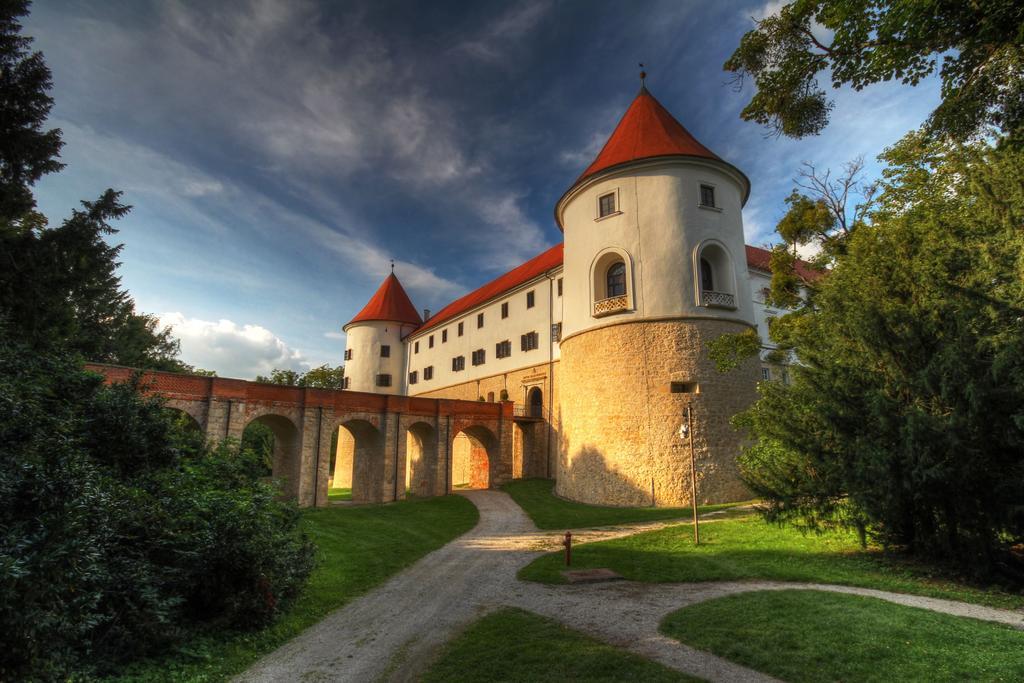 Mokrice Castle Estate Otel Obrezje Dış mekan fotoğraf